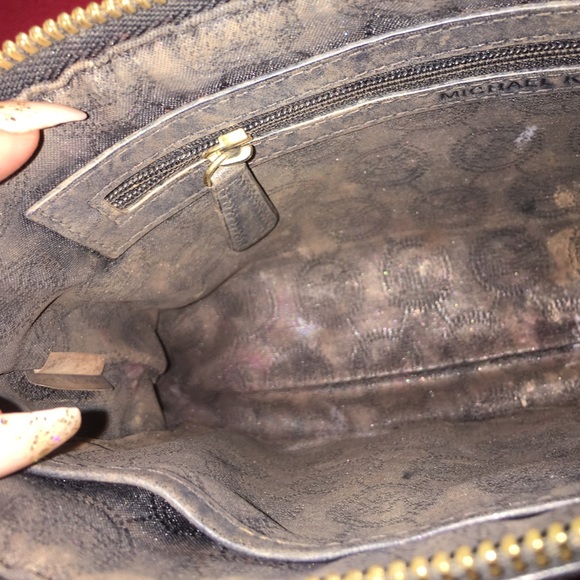 Michael Kors Clutch (NEGOTIABLE) - Picture 2 of 2