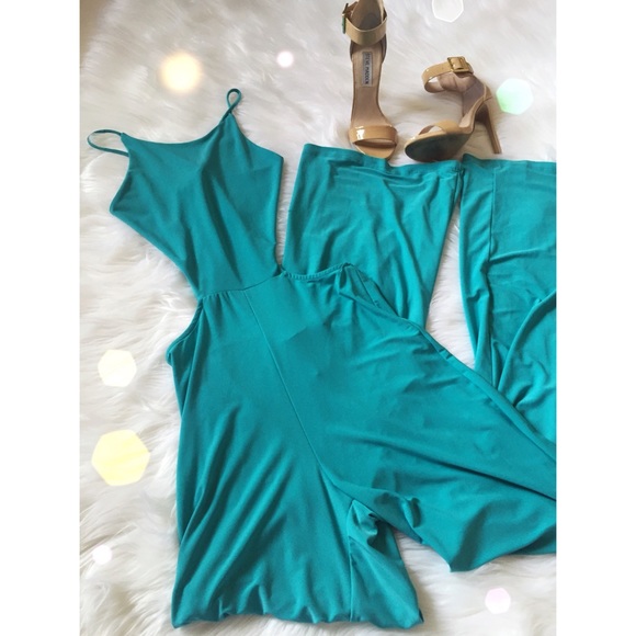 โSOLDโ FINAL PRICEโผ๏ธPalazzo Pants Jumpsuit - Picture 2 of 2