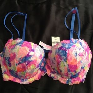 Victoria secret bra (Price is firm)