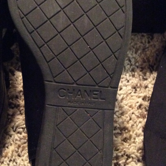 100% authentic Chanel sneakers - Picture 2 of 4