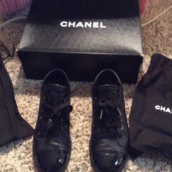 100% authentic Chanel sneakers - Picture 3 of 4