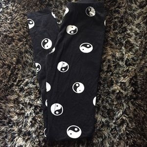 h&m ying yang leggings