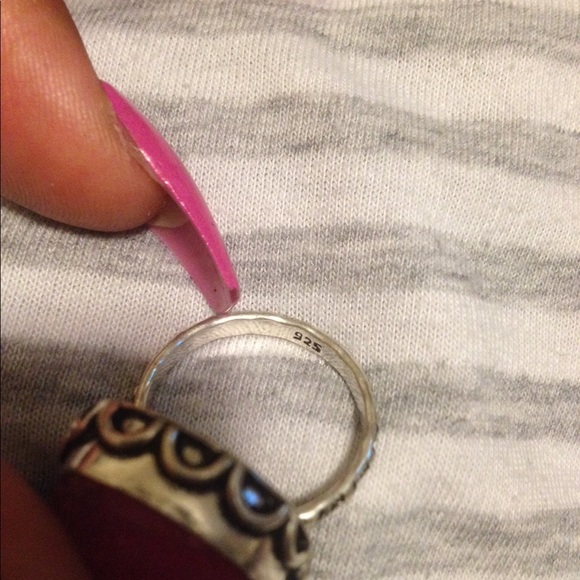 Ring - Picture 3 of 4