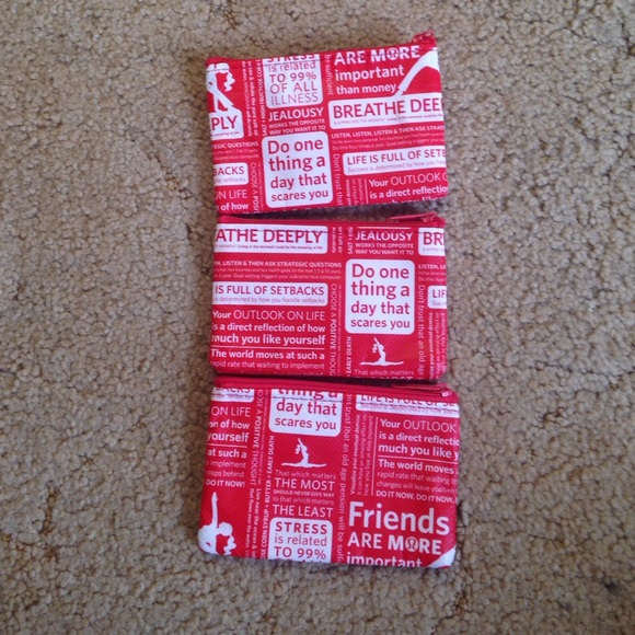 LULULEMON COIN POUTCHES BRAND NEW