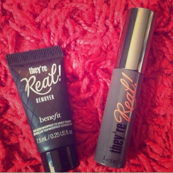 Benefit eye makeup remover and black mascara