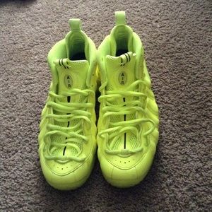 Nike Volt Foamposites. Perfect condition. Size 11