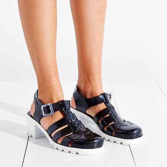 Juju jellies in black and white