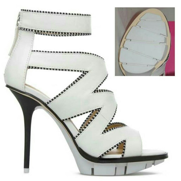 ☆HP☆ ♡ GX by Gwen Stefani ♡ Yori sandals heels - Picture 4 of 4