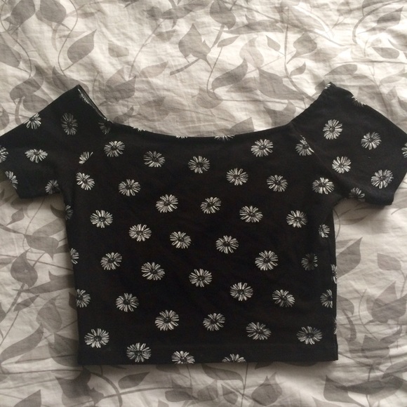 🍍SOLD🍍 Crop top bundle - Picture 2 of 3