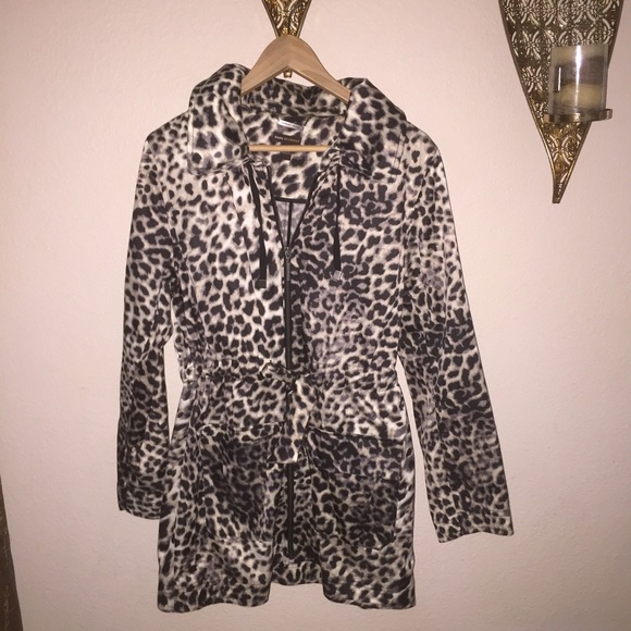 Dana Buchman trench coat leopard cheetah