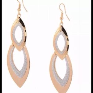 🆕 Chandelier Glitter Drop Earrings