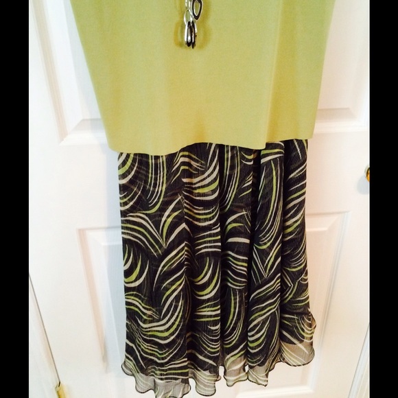 Jones New York Skirt  REDUCED PRICE🌻 - Picture 4 of 4