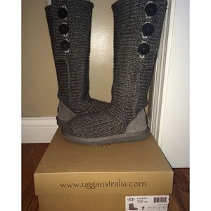 UGG Classic Cardy Grey Size 7 BARELY WORN