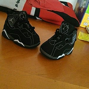 Baby jordans size ; 3c
