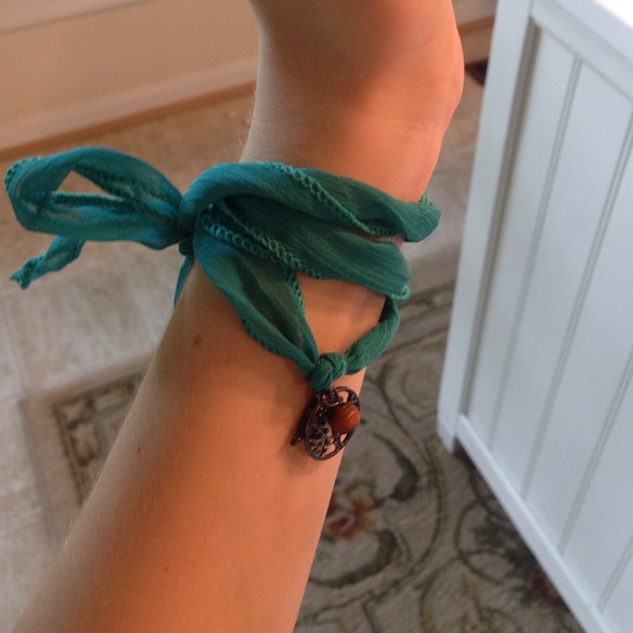 Claire's Turquoise Ribbon Charm Bracelet