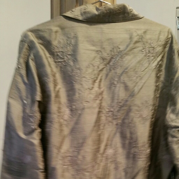 BLOSE - Picture 2 of 3