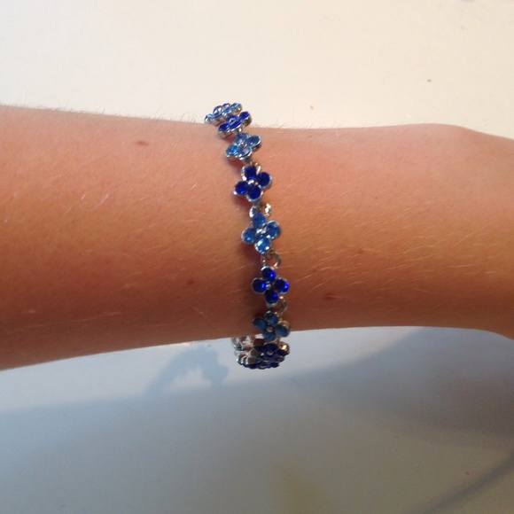 Blue Flower Bracelet with Clasp