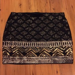 Express Aztec skirt