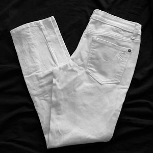 White jean capri pants by Jessica Simpson