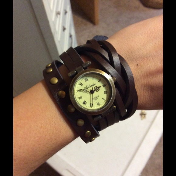 Accessories - Brown Wrap around watch