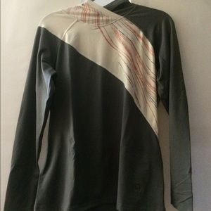 SALE Mountain hardware long sleeve shirt