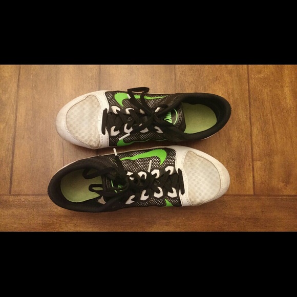 Used Nike track shoes/spikes - Picture 2 of 3