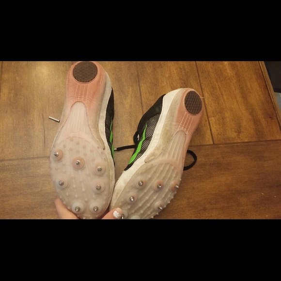Used Nike track shoes/spikes - Picture 3 of 3
