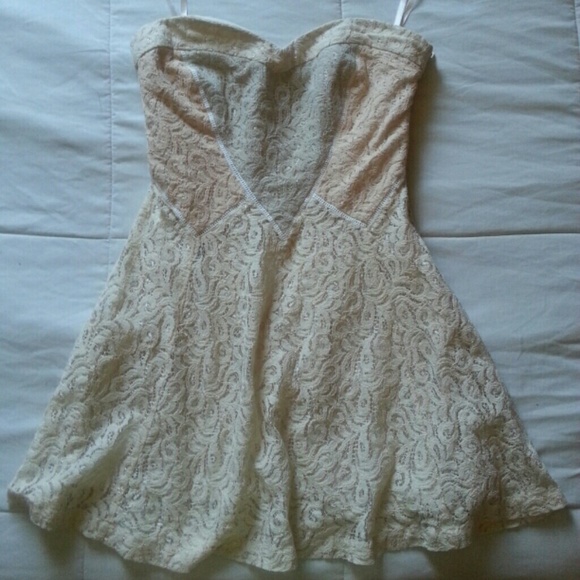 Strapless dress