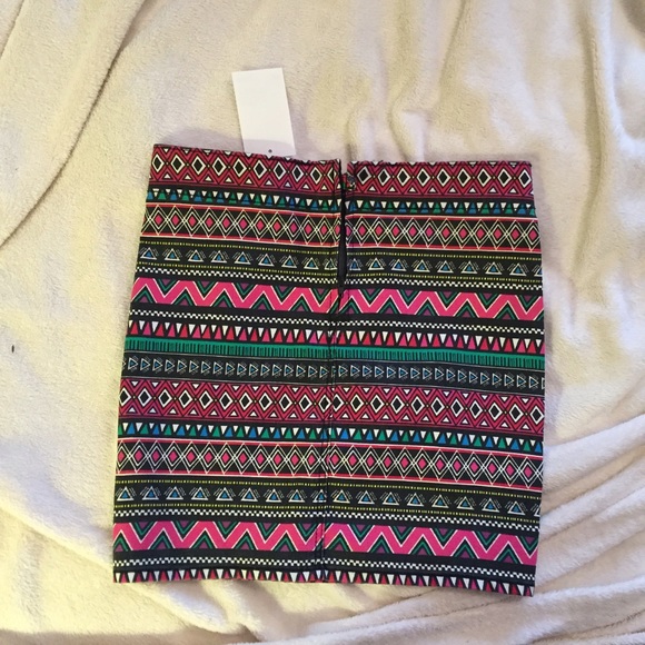 H&M Multi-Colored Skirt - Picture 2 of 3