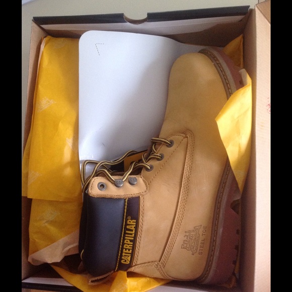Boots for men .
