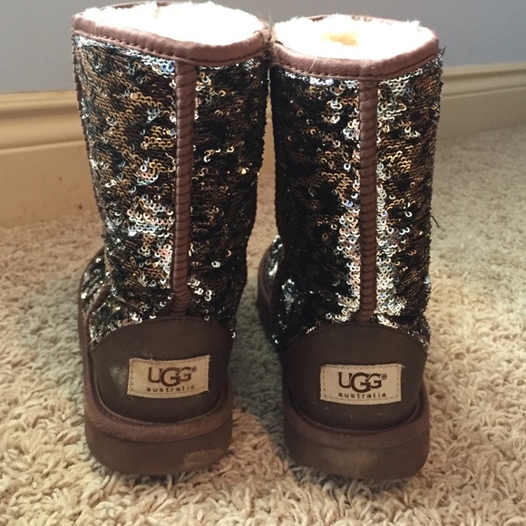Uggs - Picture 2 of 2