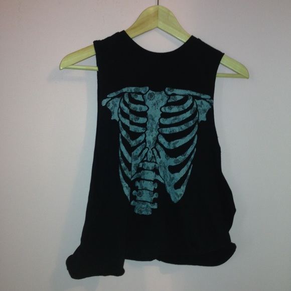 Brandy Melville floral ribcage muscle tank