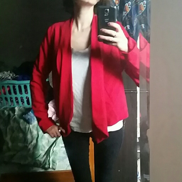 Red jacket - Picture 1 of 1