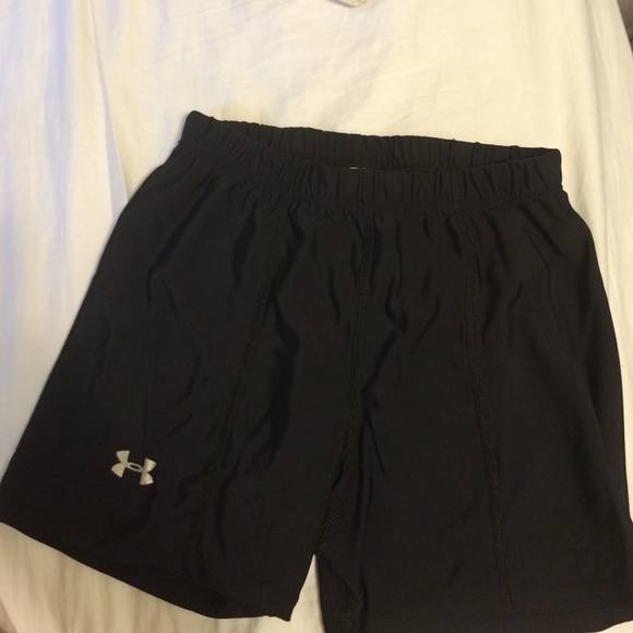 Under Armour short compression shorts