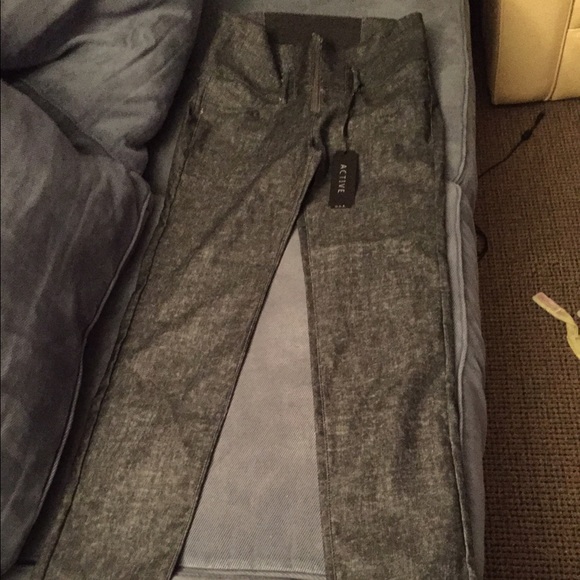 Jeggings with elastic black top in back