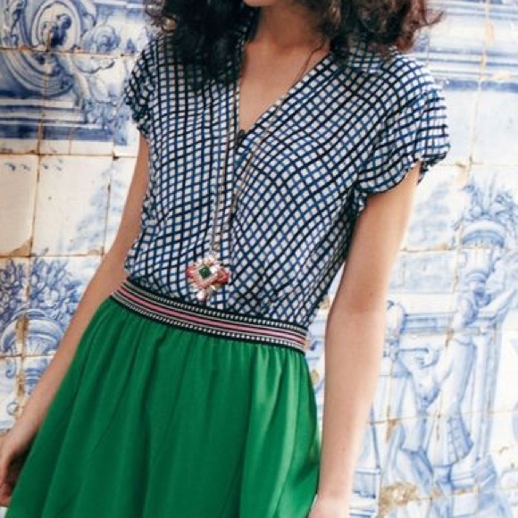 Blue and white top