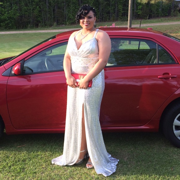 Sparkly prom dress with the back out Don't miss it