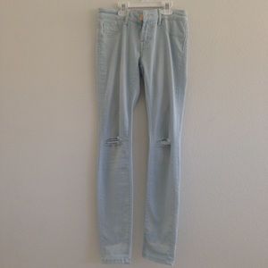 light wash distressed skinny jeans