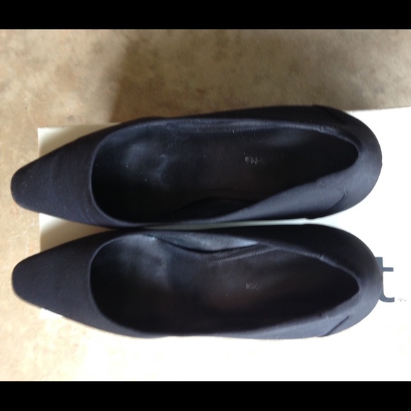 Easy Spirit Shoes - Picture 2 of 4