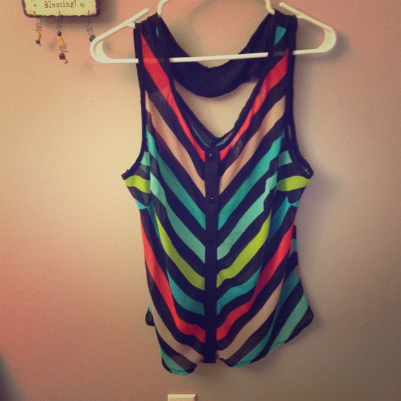 SHEER SLEEVELESS TOP