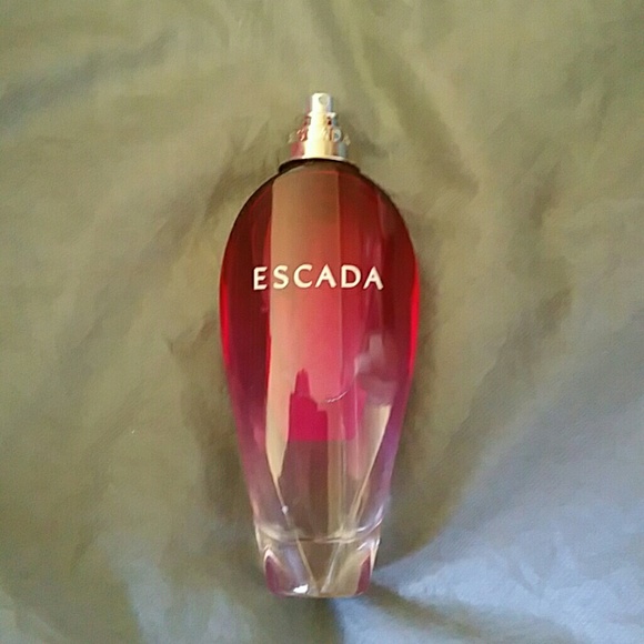 Escada perfume
