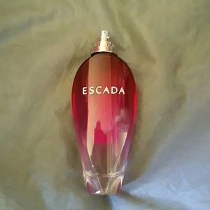 Escada perfume