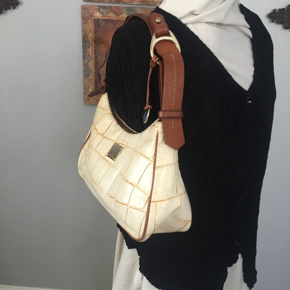 Purse - Picture 2 of 3