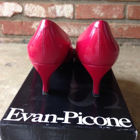 NWOT Click Evan-Picone Heels - Picture 4 of 4