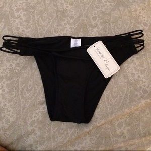 Sold in bundle ☺️☺️☺️