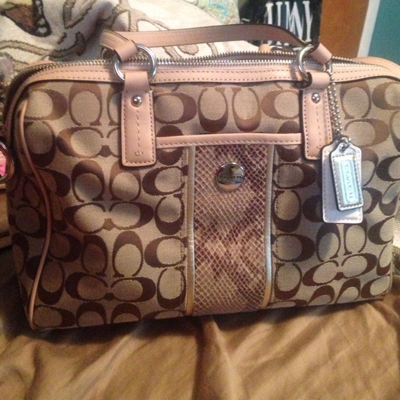 Authentic Coach bag. Never worn. Perfect condition