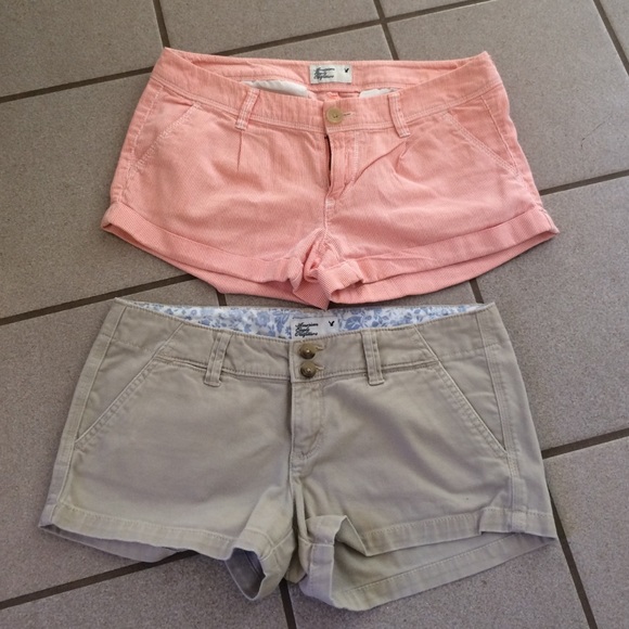 Bundle of 2 American eagle shorts