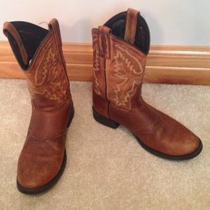 Female cowboy boots