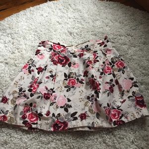 Floral Highwaisted Pleat Skirt