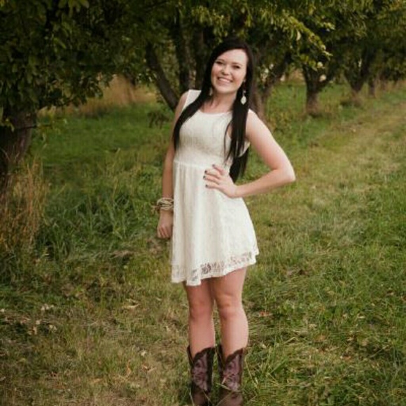 White lace dress